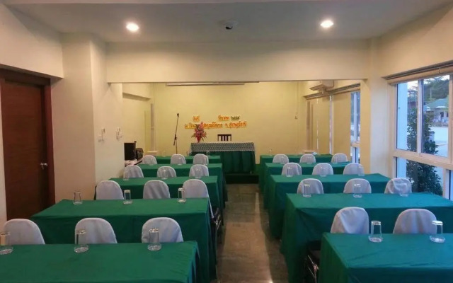 Suksomboon Hotel