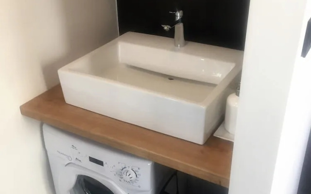 Rok's Mini Penthouse