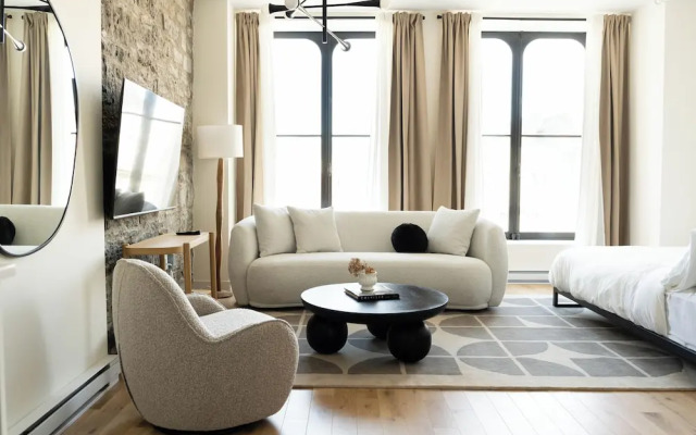 Maison Place Jacques-Cartier by Luxury In Transit