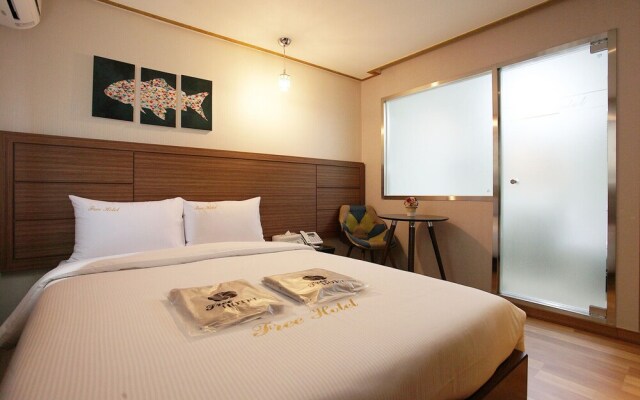 Yeongdeungpo Free Hotel