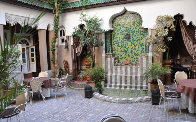 Riad L'Arabesque