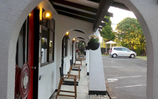 Papakura Motor Lodge & Motel