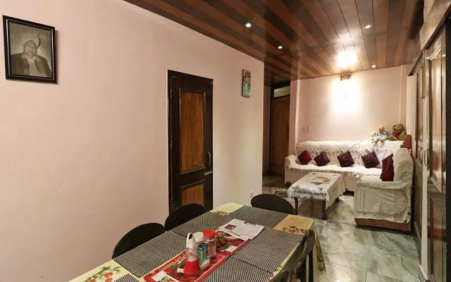 OYO 14125 Home Hill View 2BHK Clock Tower