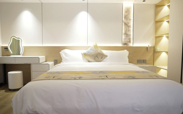 Unicorn Rocket Resort