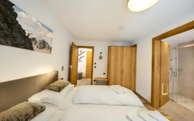 Luxury Alpine Chalet in Neukirchen