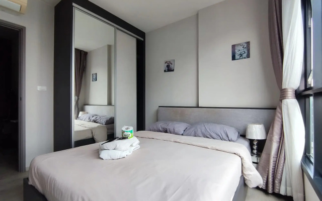 Many Holiday The Base Condo