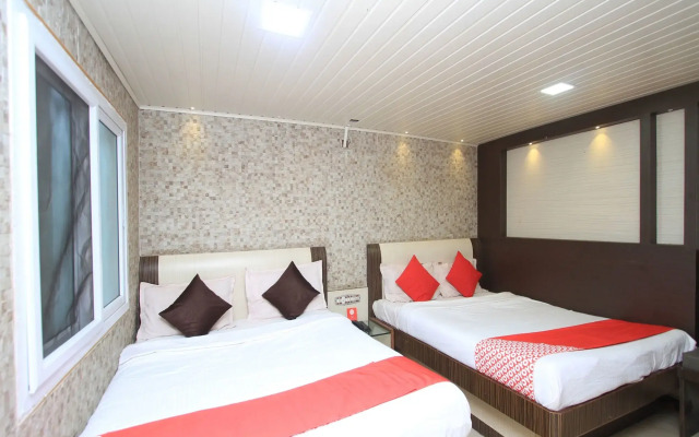 OYO 14267 Hotel Adarsh International