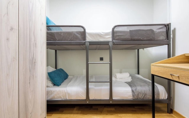 Cesily 2-Bedroom Apartment in Athens