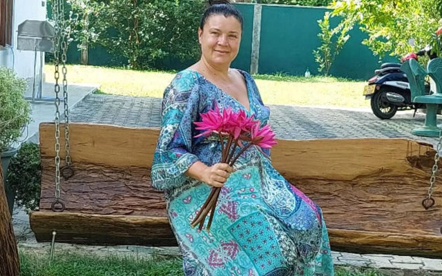 Morning Guest can see Momkeyies and Birds