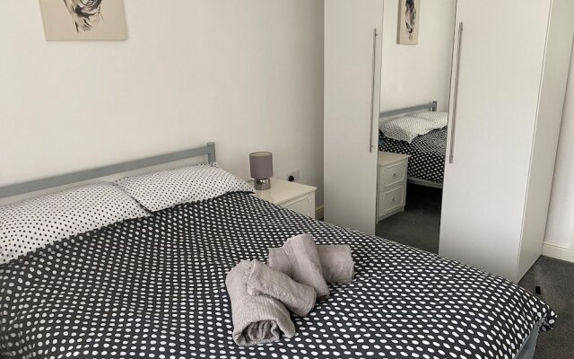 Cosy Dog Friendly Cottage, Sleeps 4, Bridlington