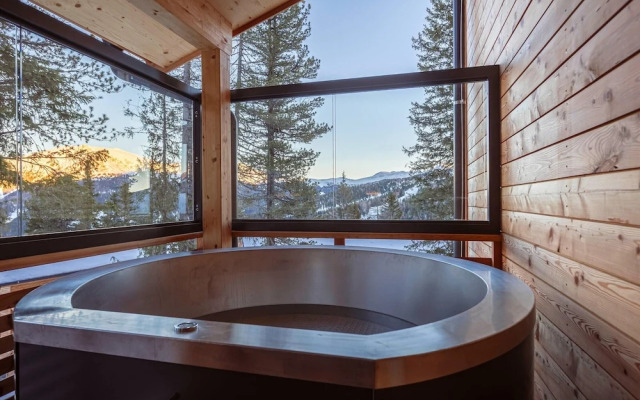 Spacious Chalet With Finnish Sauna