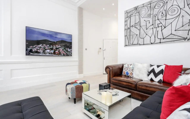 Oxford Street 2 Bed Apartment