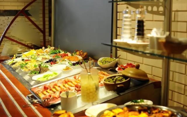 Kyriad Lyon Aéroport Saint Exupéry