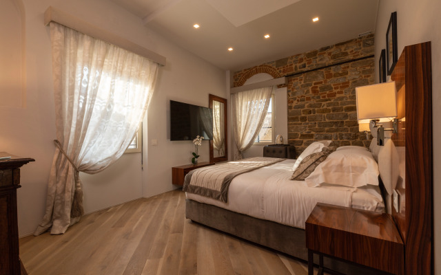 Donati Luxury Tower Suites