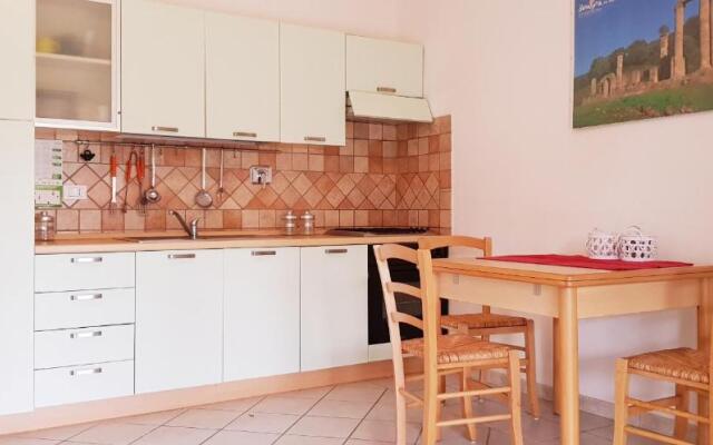 Dommos - Pareja Apartments