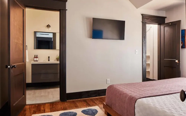 Apt1 Charles - Step-free Accessible Dog-friendly