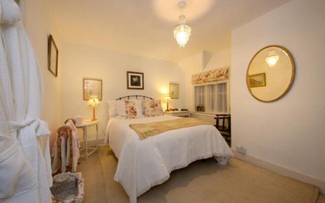 Harrowfields Bed & Breakfast