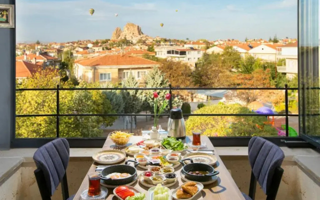 Cappadocia Fiesta Stone House