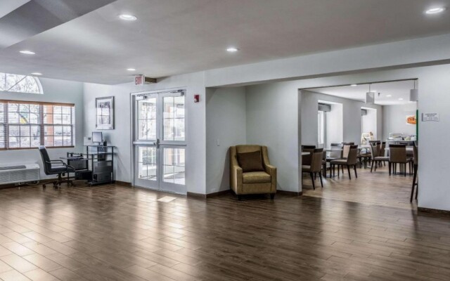 Quality Inn and Suites Monterey, TN - Crossville, TN