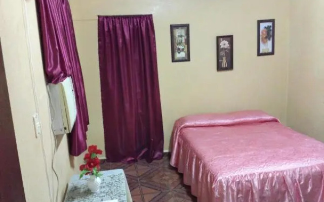 Fernandez and Friends Rooms