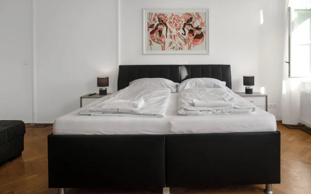 Perfect 7BR Stay Near Hauptbahnhof