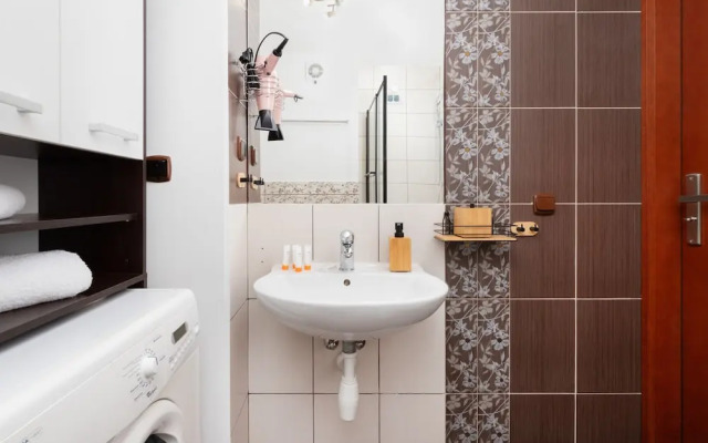 Subtle and Cosy Studio by Renters