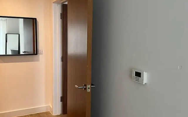 Modern 1 Bed Flat Near Station and City
