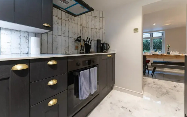 Host Stay Luxe on Margaret Street