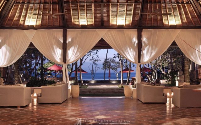 Ombak Luwung Beachfront Estate