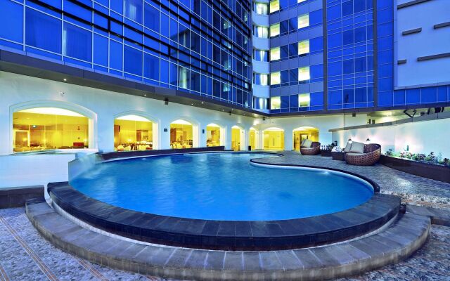 Golden City Hotel and Convention Center