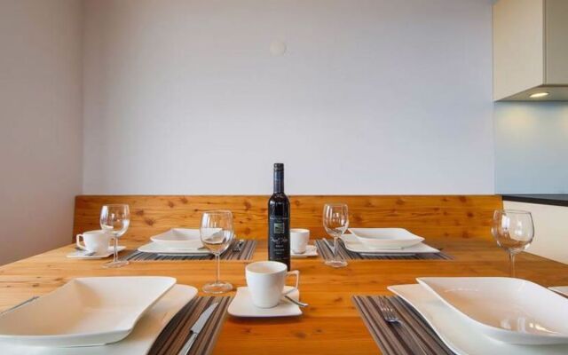 Apartmenthaus Riederhoru A 1. OG Ost