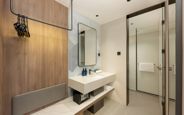 Holiday Inn Express Shanghai Changyang Road by IHG