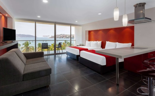 Ramada by Wyndham Acapulco Hotel & Suites