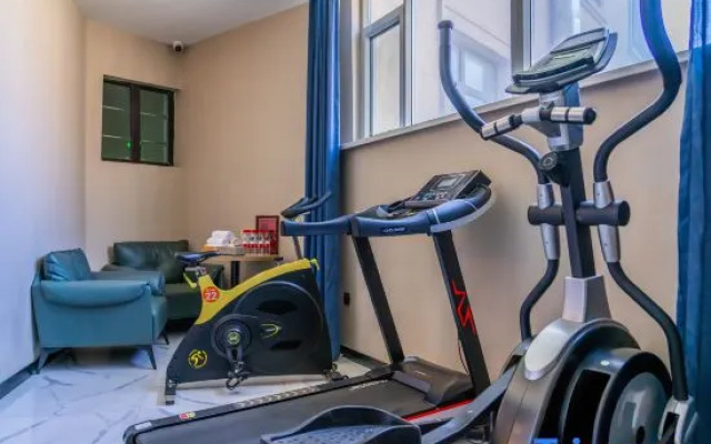 Starway Hotel (Hami Gongyuan Daguan) – Sports – Hami