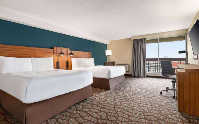 Wyndham Garden Niagara Falls Fallsview