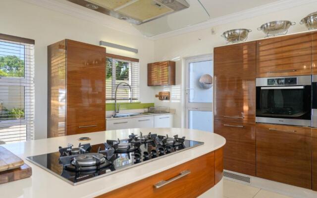 11 on Fairway Beach Villa