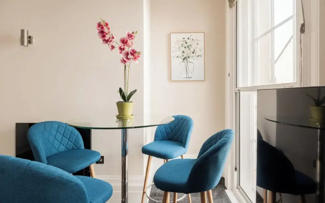 Stunning 2 Bed in Centre of Cheltenham