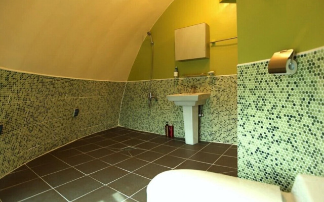 Apple farm stay