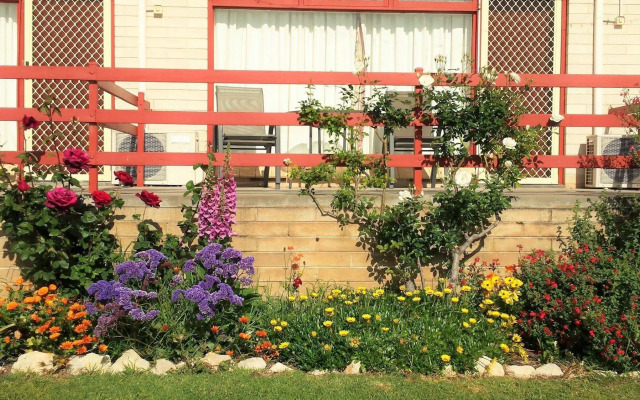 Oyster Court Apartments