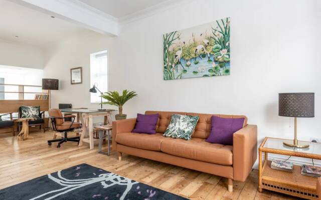 Brand New Luxurious 5 Bedroom Townhouse