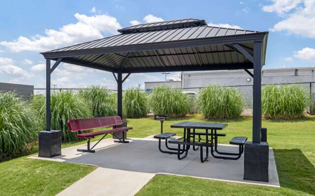 Best Western Plus Greenville I-385 Inn & Suites