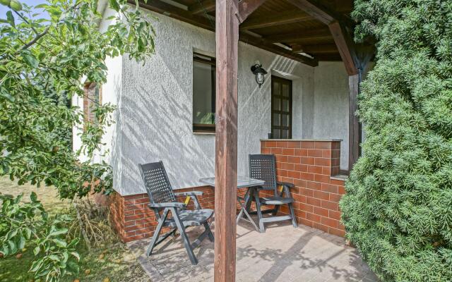 Apartment Near Lagoon and Lake Views