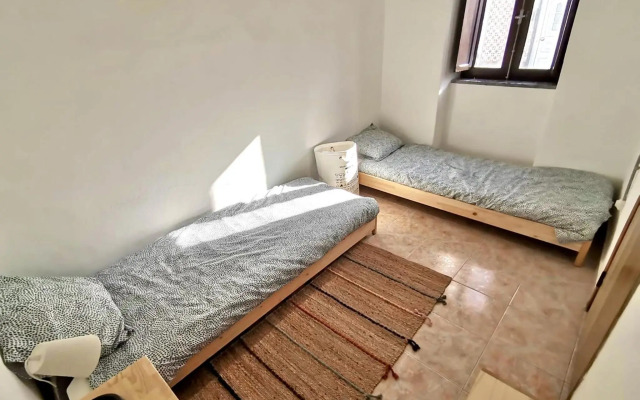 Algarve house, sun, terrace, views and barbecue