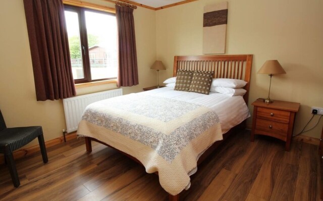 Luxury 4 bed bay View Cabin - Sleeps 9 People