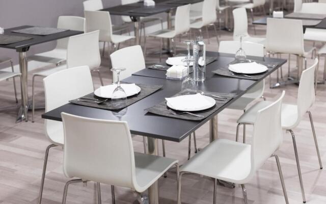Hotel Familia Conde