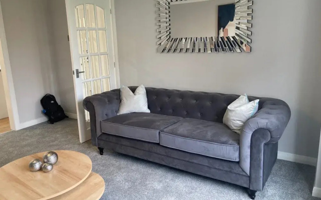 Leeward House - Donnini Apartments