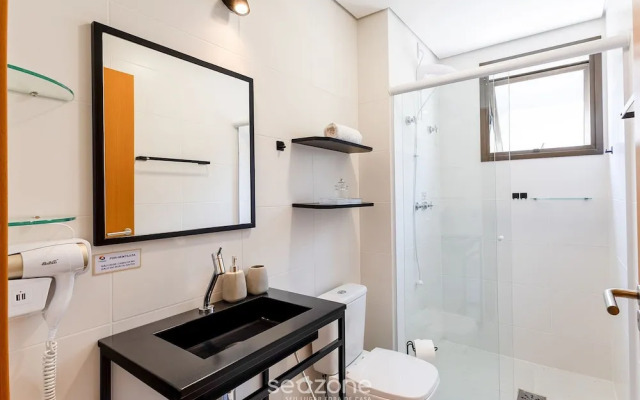 Modern apt With Pool Near the Beach Avr0203