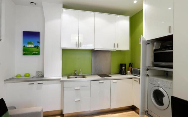 Sleek Apartments near Saint Germain