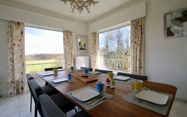 Spacious Villa with Hot Tub & Sauna in Ardennes