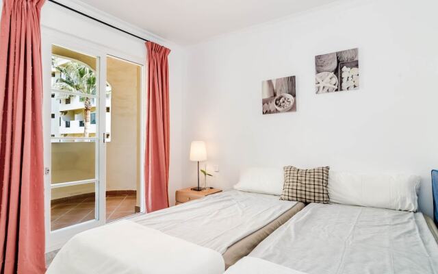 SAT - Contemporary Apartment in Puerto Banus
